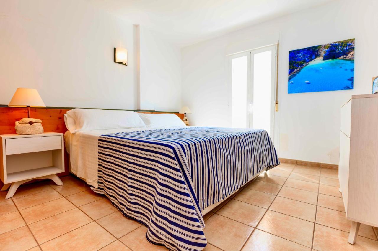 Apartamentos Sa Varadero Fronte Mar Espujols Es Pujols Exteriér fotografie